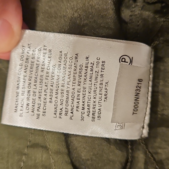 💕TIBI💕 Stella Crispy Nylon Pleated Cargo Pant ~ Army Green 2 NWT - Picture 15 of 15